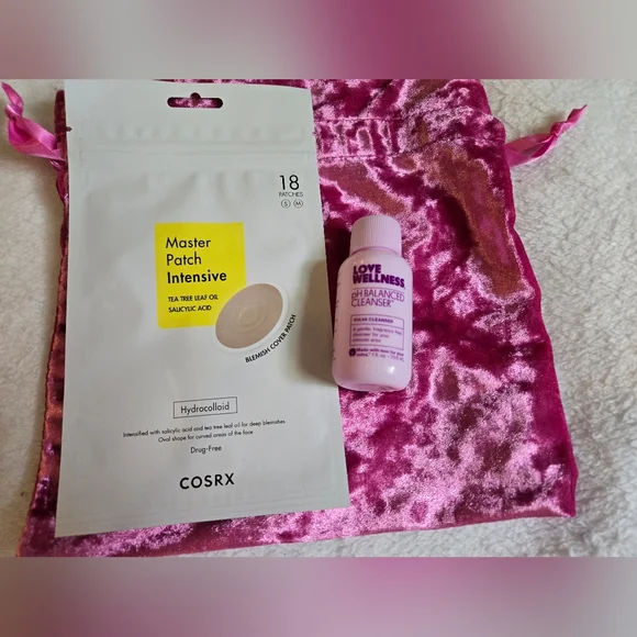 Assorted Skincare Sample Set with Pink Pouch - Picture 4 of 8